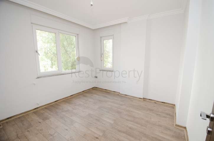 Трехкомнатная квартира в Лимане Коньяалты 700 м до моря