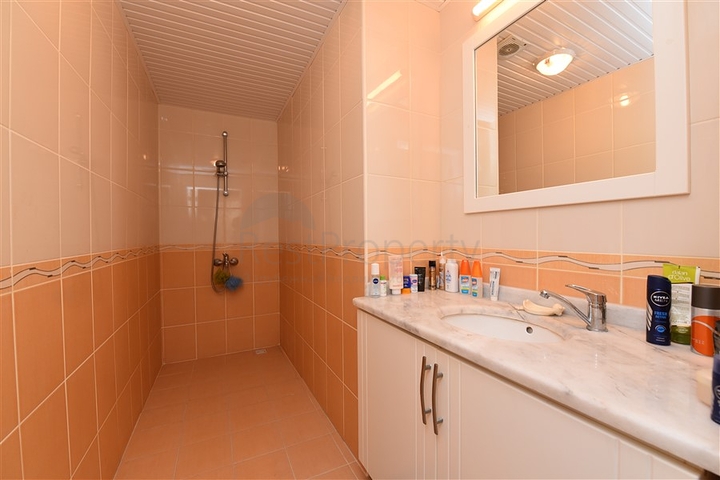 Квартира с двумя спальнями в Махмутларе