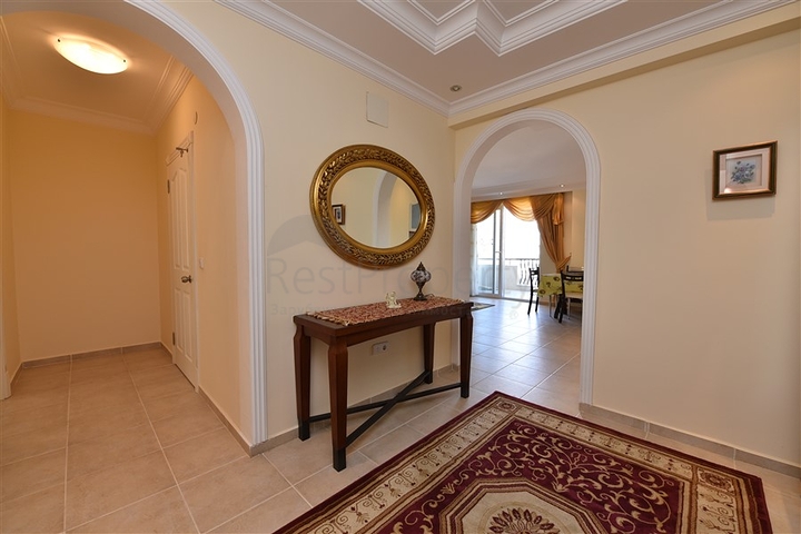 Квартира с двумя спальнями в Махмутларе