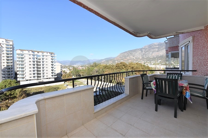 Квартира с двумя спальнями в Махмутларе