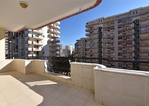 Квартира с двумя спальнями в Махмутларе