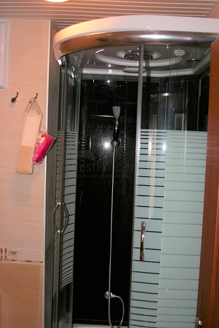 Меблированная квартира на первой береговой линии