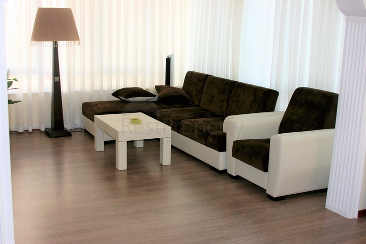 Меблированная квартира на первой береговой линии