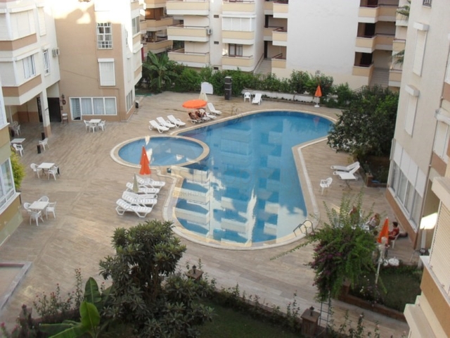 Меблированная квартира на первой береговой линии