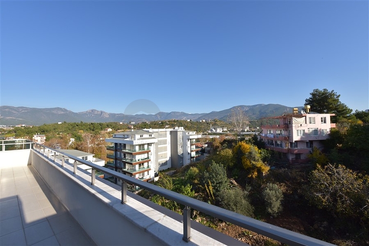 Меблированный пентхаус в районе Кестель