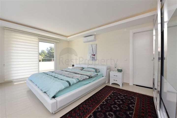 Меблированный пентхаус в районе Кестель