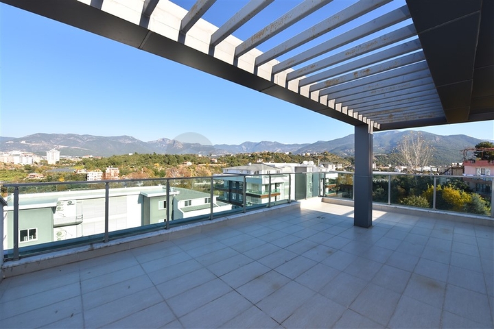 Меблированный пентхаус в районе Кестель