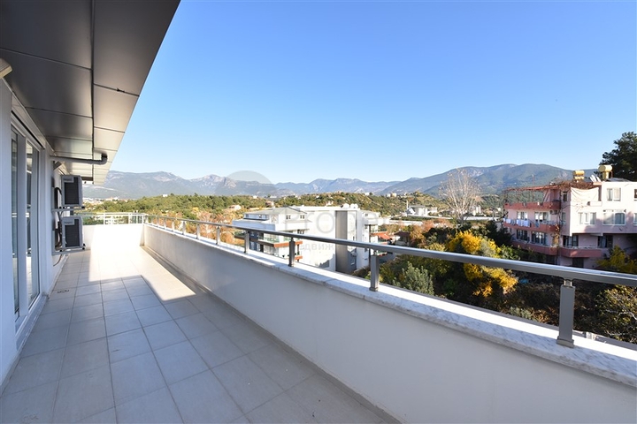 Меблированный пентхаус в районе Кестель