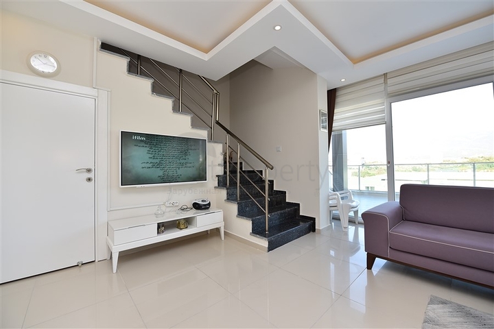 Меблированный пентхаус в районе Кестель