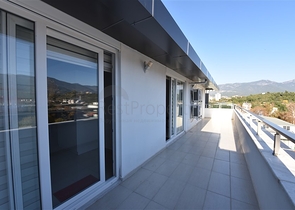 Меблированный пентхаус в районе Кестель