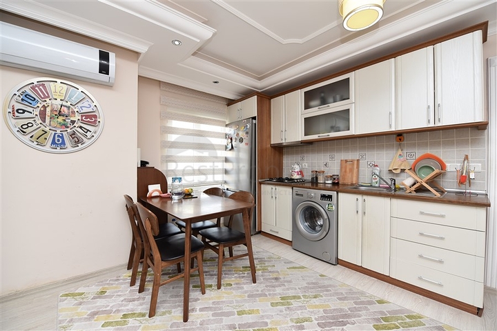 Трехкомнатная квартира с мебелью в Махмутларе.