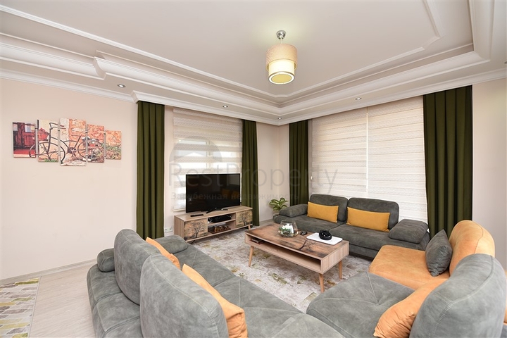 Трехкомнатная квартира с мебелью в Махмутларе.