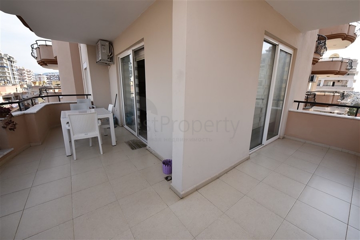 Трехкомнатная квартира с мебелью в Махмутларе.