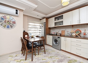 Трехкомнатная квартира с мебелью в Махмутларе.