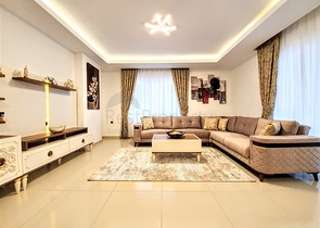 Меблированная квартира с двумя спальнями в Махмутларе