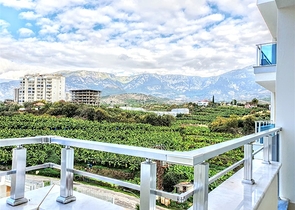 Меблированная квартира с двумя спальнями в Махмутларе