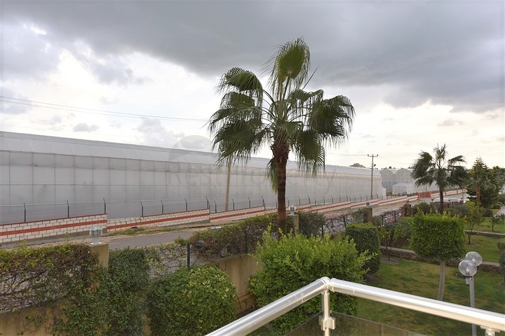 Меблированная квартира с тремя спальнями в Авсалларе