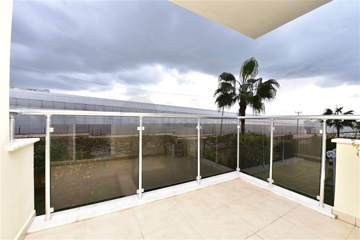 Меблированная квартира с тремя спальнями в Авсалларе