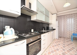 Меблированная квартира с тремя спальнями в Авсалларе