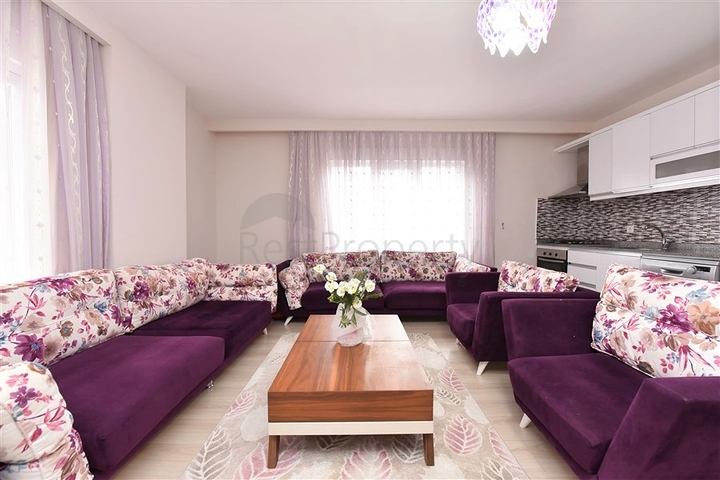 Трехкомнатная квартира с мебелью по выгодной цене