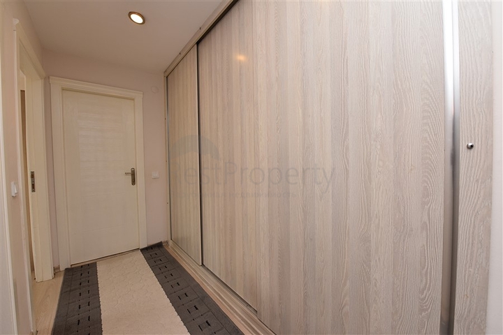 Трехкомнатная квартира с мебелью по выгодной цене