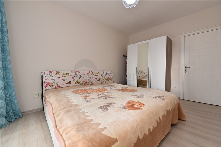 Трехкомнатная квартира с мебелью по выгодной цене