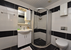 Трехкомнатная квартира с мебелью по выгодной цене