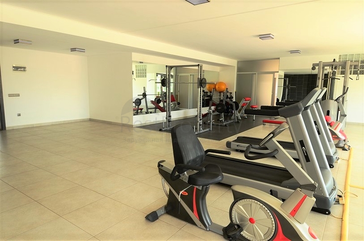 Трехкомнатная квартира на первой линии в Кестеле