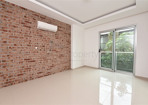 Трехкомнатная квартира на первой линии в Кестеле