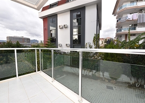 Трехкомнатная квартира на первой линии в Кестеле