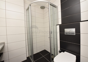 Трехкомнатная квартира на первой линии в Кестеле