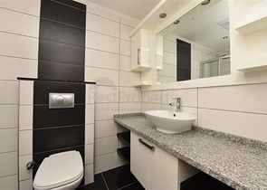 Трехкомнатная квартира на первой линии в Кестеле