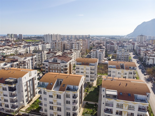 Трехкомнатная квартира в микрорайоне Хурма Коньяалты Анталья