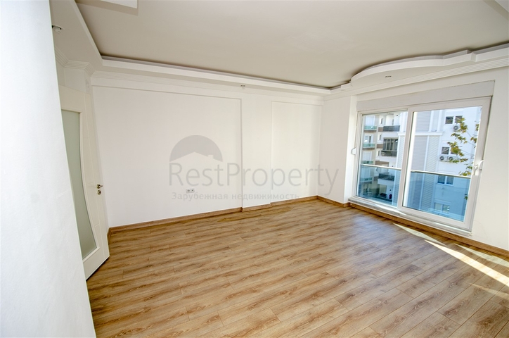 Трехкомнатная квартира в микрорайоне Хурма Коньяалты Анталья