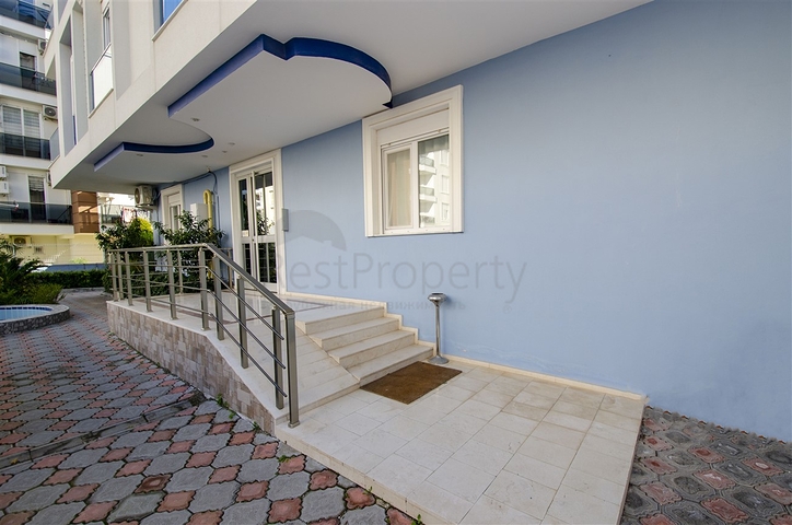 Трехкомнатная квартира в микрорайоне Хурма Коньяалты Анталья