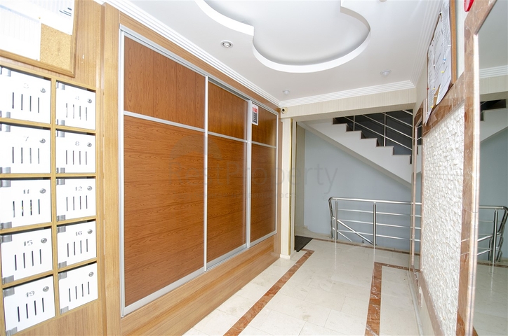 Трехкомнатная квартира в микрорайоне Хурма Коньяалты Анталья