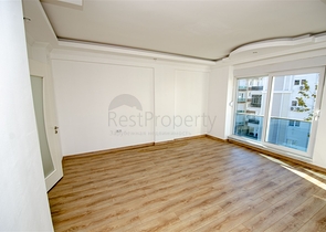 Трехкомнатная квартира в микрорайоне Хурма Коньяалты Анталья