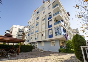 Трехкомнатная квартира в микрорайоне Хурма Коньяалты Анталья