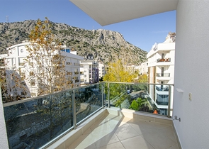 Трехкомнатная квартира в микрорайоне Хурма Коньяалты Анталья