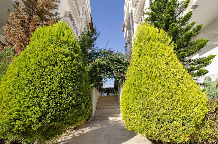 Двухкомнатная квартира с мебелью в Коньяалты Анталья