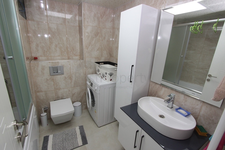 Просторная квартира 3+1 в пешей доступности к морю в Анталии