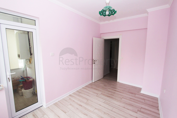 Просторная квартира 3+1 в пешей доступности к морю в Анталии