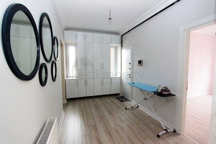 Просторная квартира 3+1 в пешей доступности к морю в Анталии