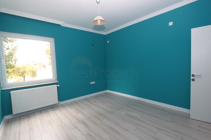 Просторная квартира 3+1 в пешей доступности к морю в Анталии