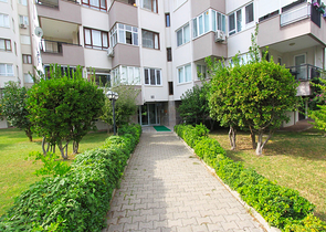 Просторная квартира 3+1 в пешей доступности к морю в Анталии