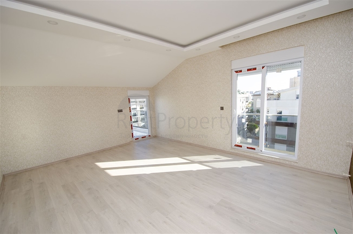 Пентхаус 4+1 в новом готовом проекте в Хурме Коньяалты