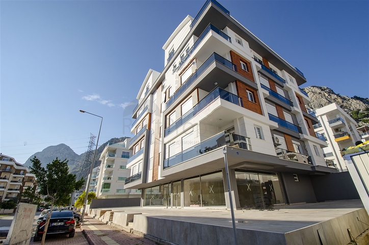 Магазин на продажу в микрорайоне Хурма Коньяалты