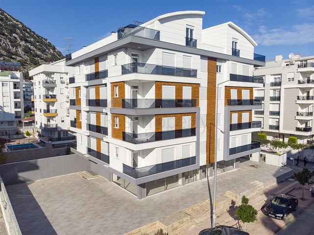 Магазин на продажу в микрорайоне Хурма Коньяалты