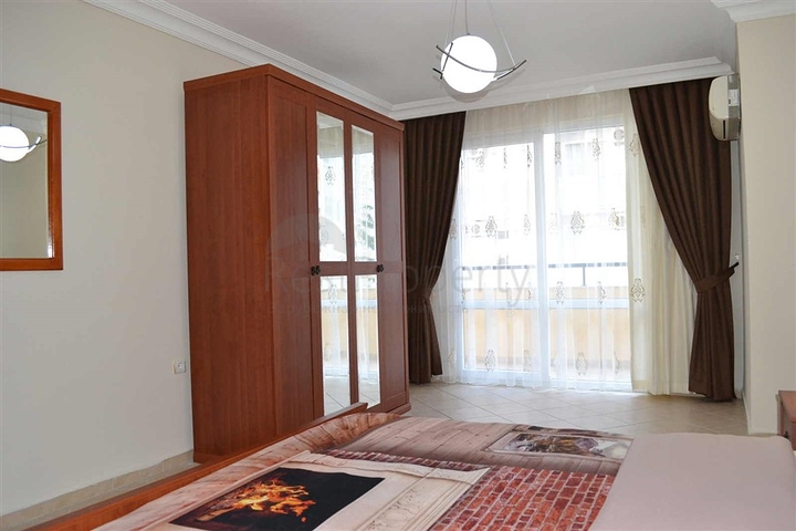 Трехкомнатная квартира с мебелью по выгодной цене