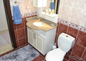 Трехкомнатная квартира с мебелью по выгодной цене